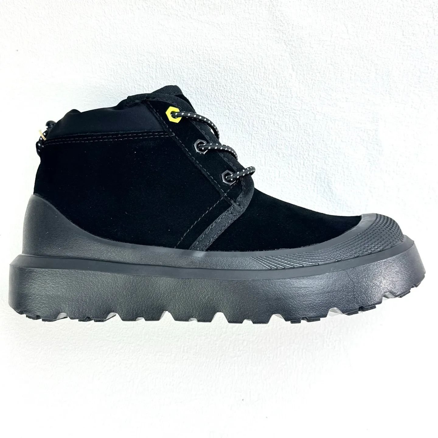 Local 💰600 [Wang Yibo's same style 3991UGG waterproof Tasman high top] The upper is made of high-mercerized cow suede, with fine texture and good gloss, non-currency cow suede! The outsole is made of a combination of injection molding and IP foam (referred to as the original sole). It requires multiple processes and high costs. It is lightweight and feels better on your feet. It is a one-piece, ready-made outsole that is not a currency! Sheep fur lining, warm and skin-friendly size: 35 36 37 38 39 40 41 42 43 44 45